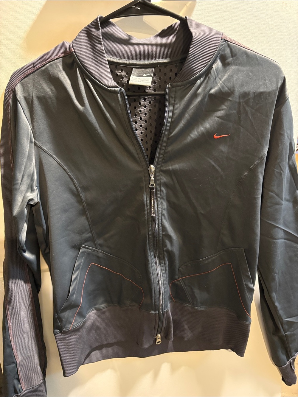 Womens Nike tracksuit Gray Lightweight Zip-Up Jacket and matching pants.
